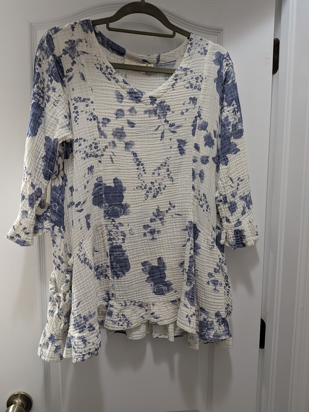 Women's Cream Tunic with Blue Floral Print - Relaxed Textured Fit